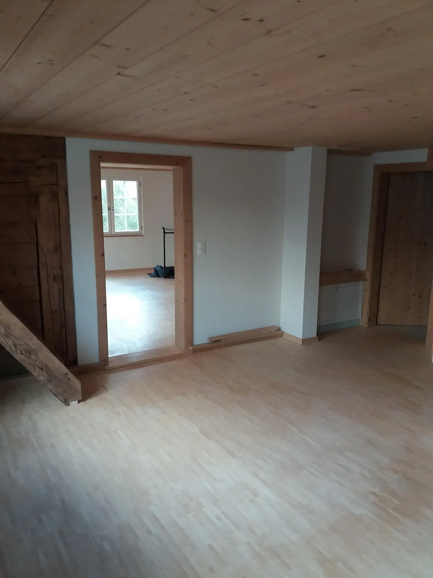 Charming 2.5 Room Apartment in a Beautiful Location - Photo 8 of 12