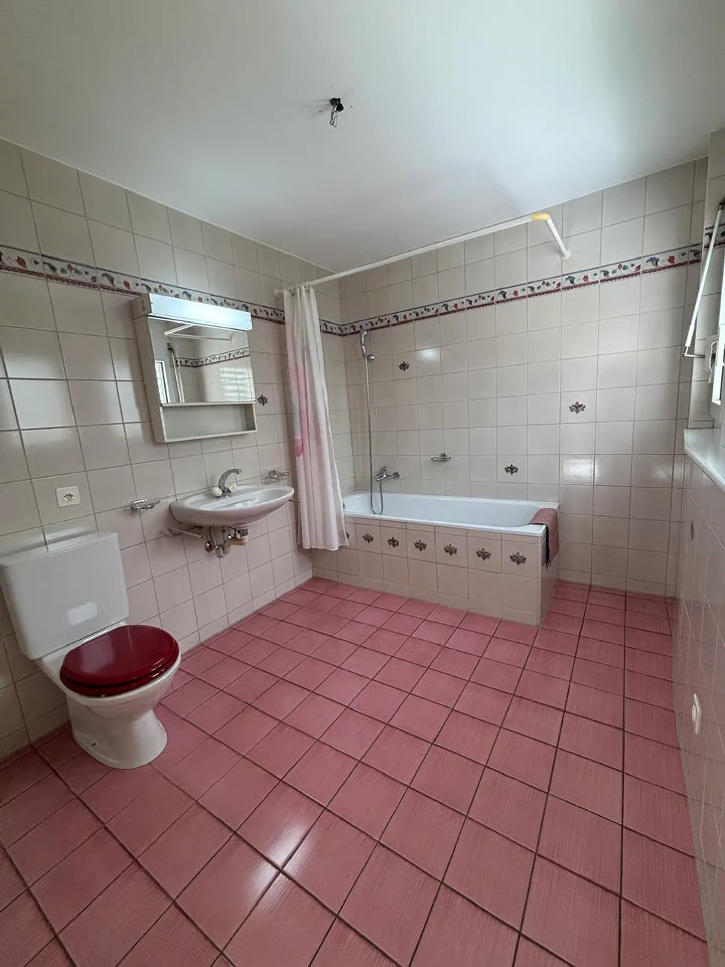 6005-MV. Chamoson. Large character villa in the heart of Chamoson - Photo 13 of 13