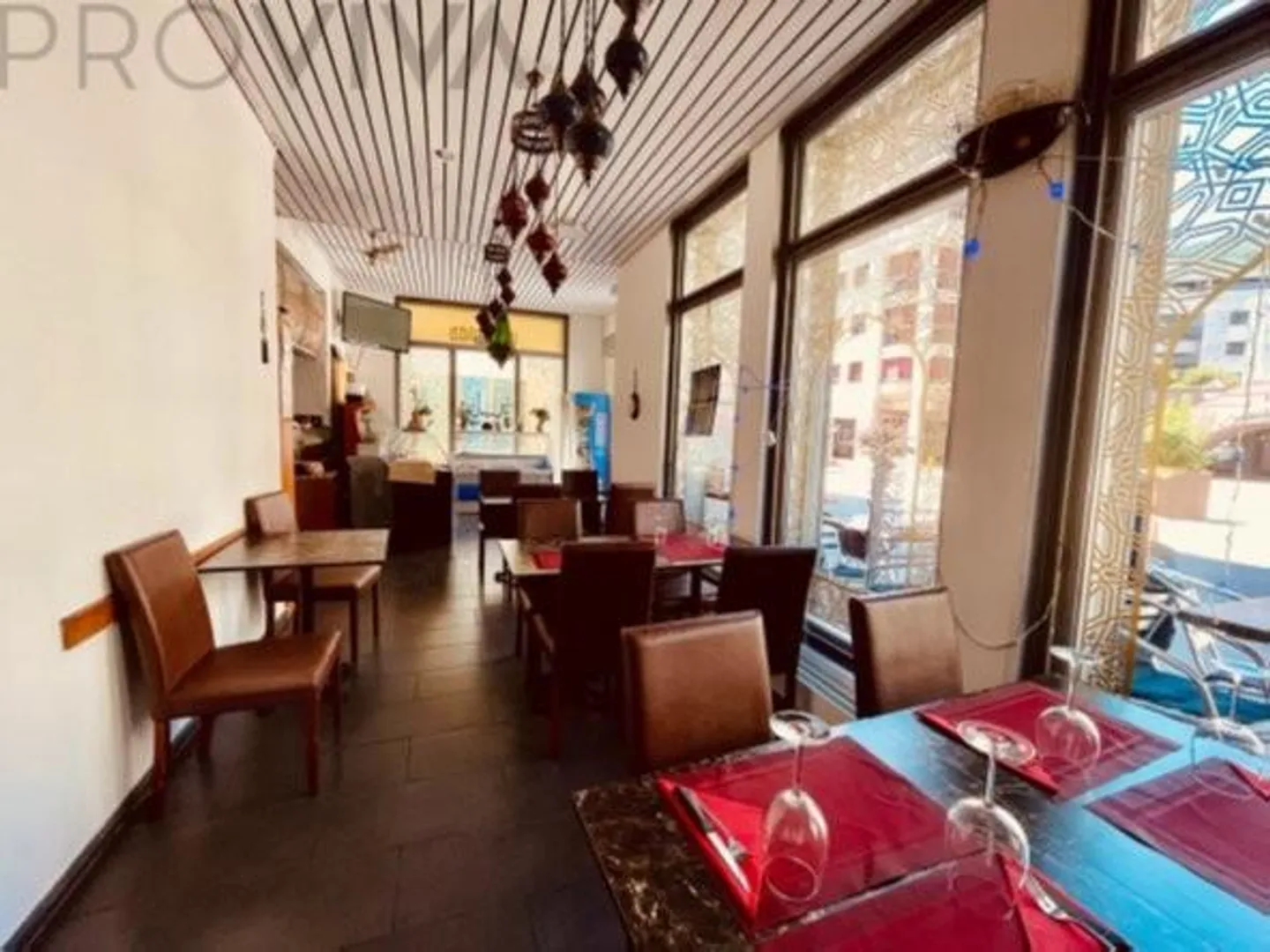 Spazio commerciale attrezzato come ristorante e bar - centro città - Foto 2 di 8