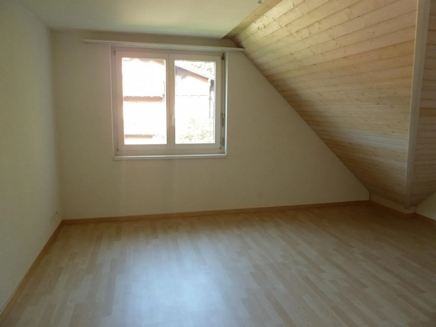 Charmant und gepflegte Wohnung mit Schwedenofen - Foto 3 von 9