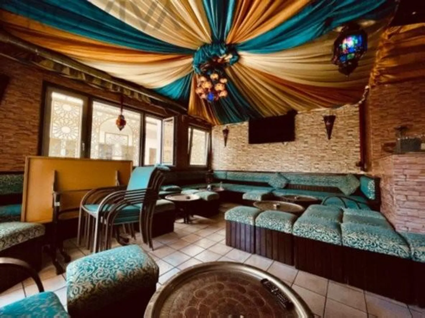 Spazio commerciale attrezzato come ristorante e bar - centro città - Foto 3 di 8