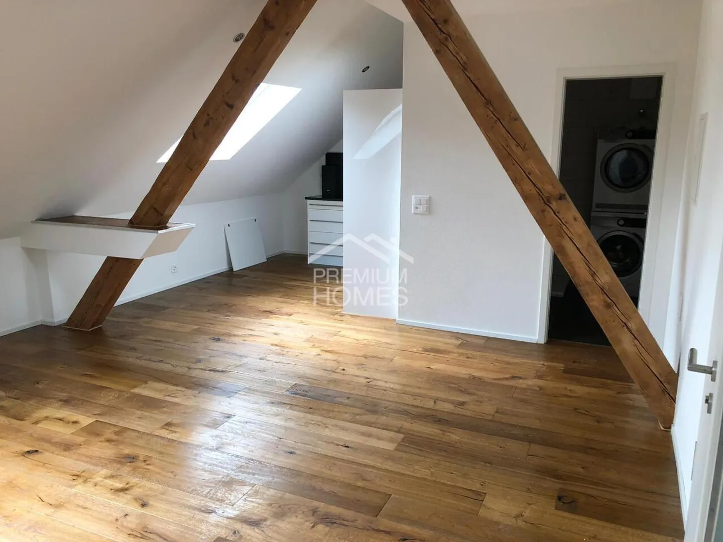 Charmante appartement sous les combles de 2,5 pièces ! - Photo 4 sur 8