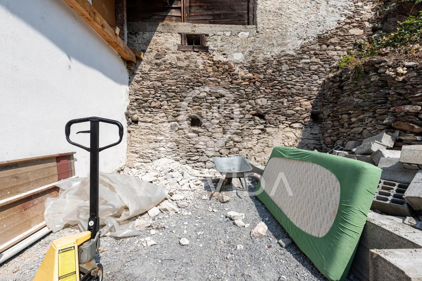 Progetto di ristrutturazione casa unifamiliare a Getwing - pronto per l'occupazione estate 2026 - Foto 12 di 14