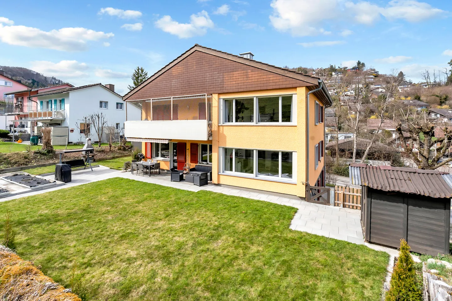 Affascinante casa familiare a Kehrsatz - Foto 1 di 12
