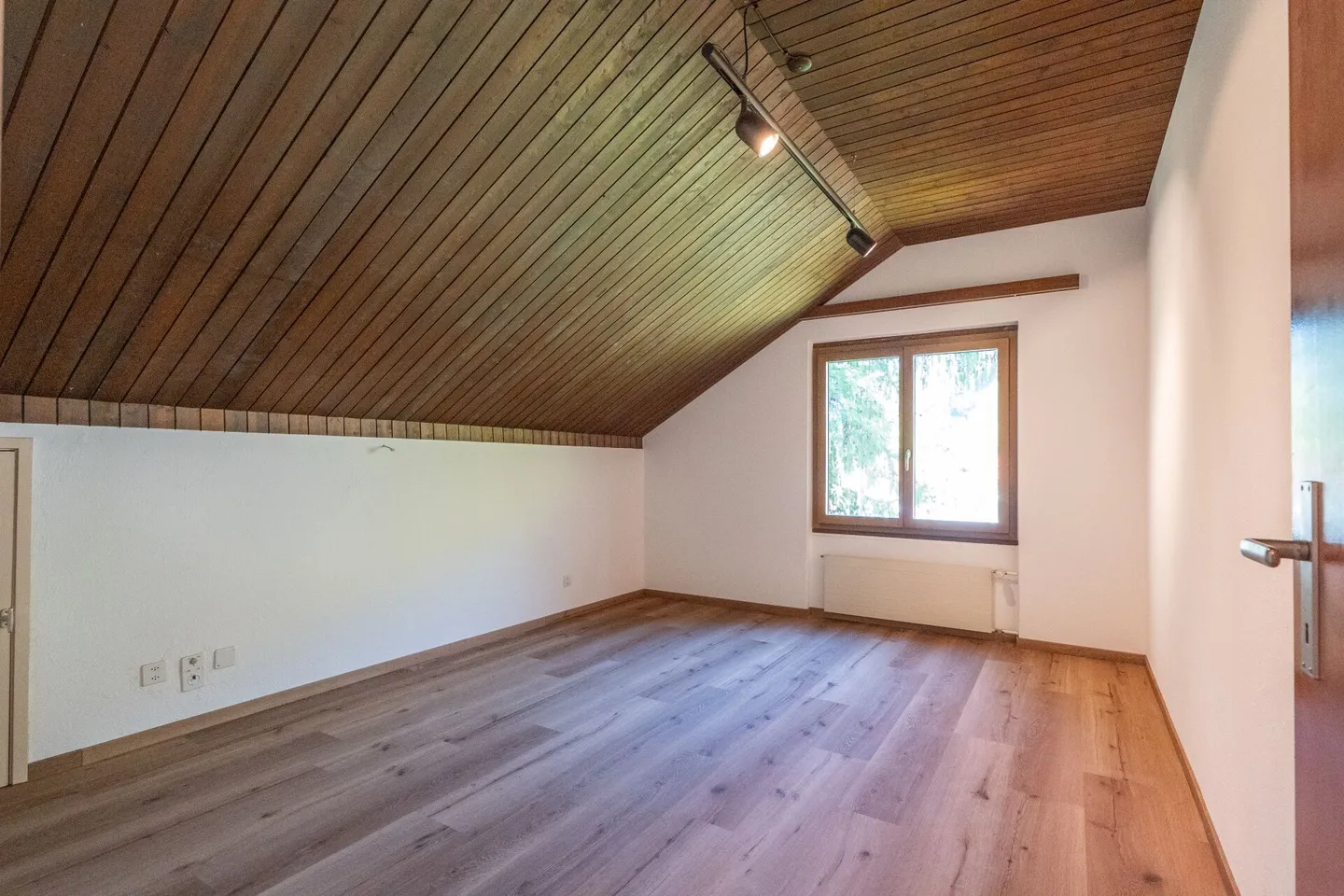 6.5-Room Single-Family House Tamins - Photo 9 of 25