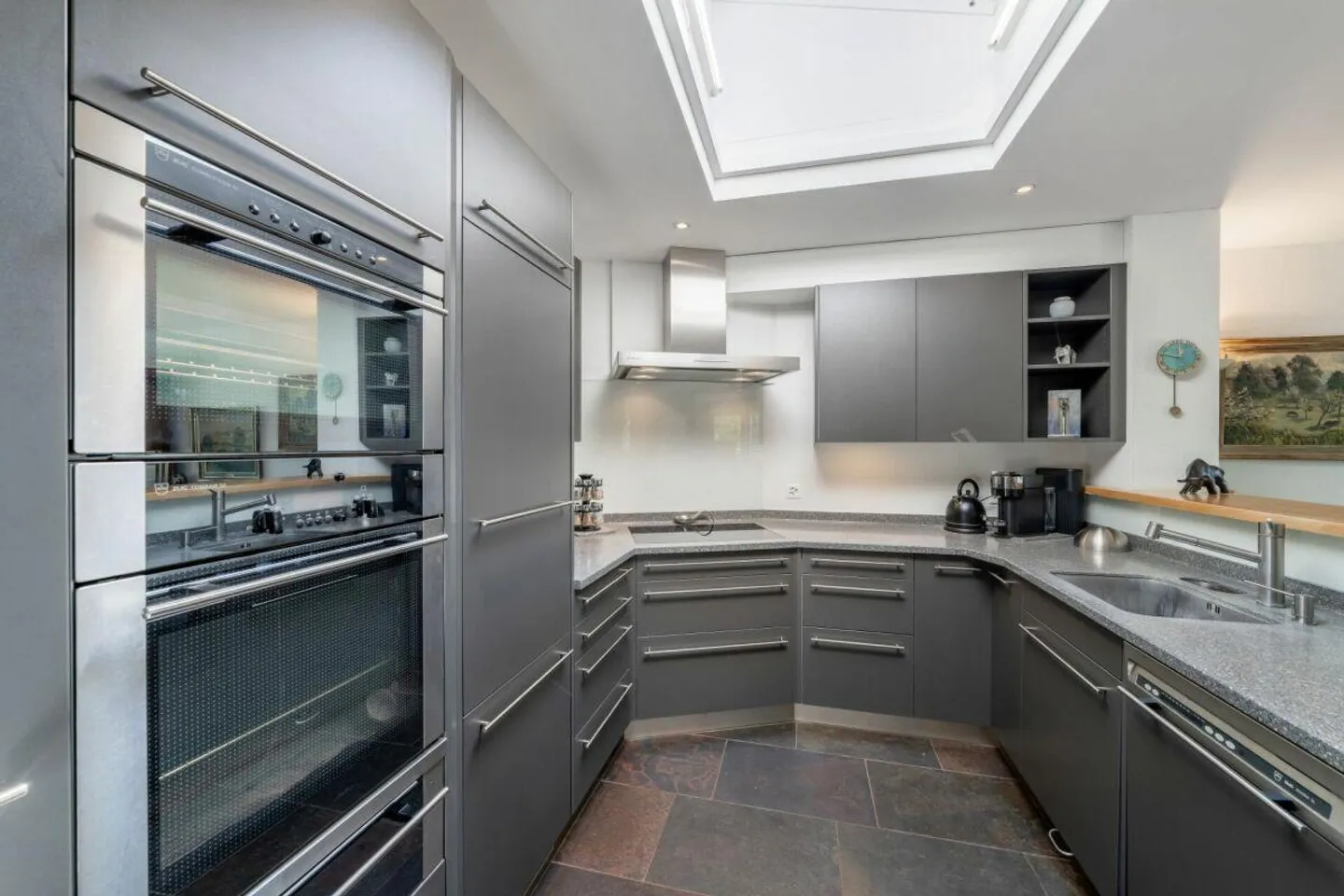 Representative, modern terrace apartment with unobstructed Alpine panorama - Photo 5 of 8