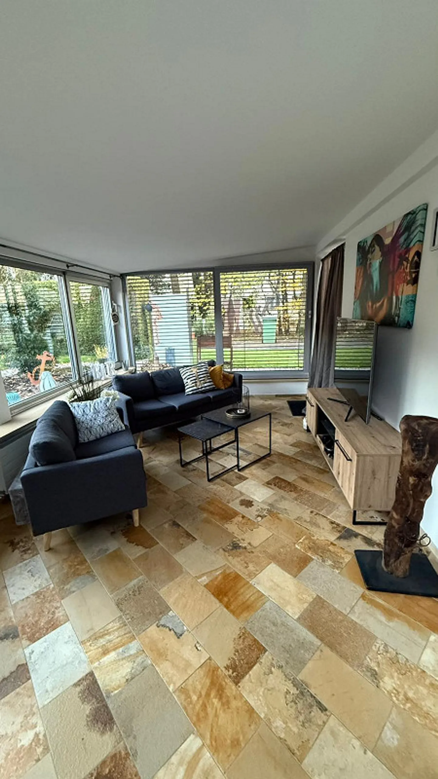 ✨ Wohnen mit Charme – 3.5-Zimmer-Maisonette mit Wintergarten, Terrasse & Traumküche in Lostorf 🌿 - Foto 9 von 11