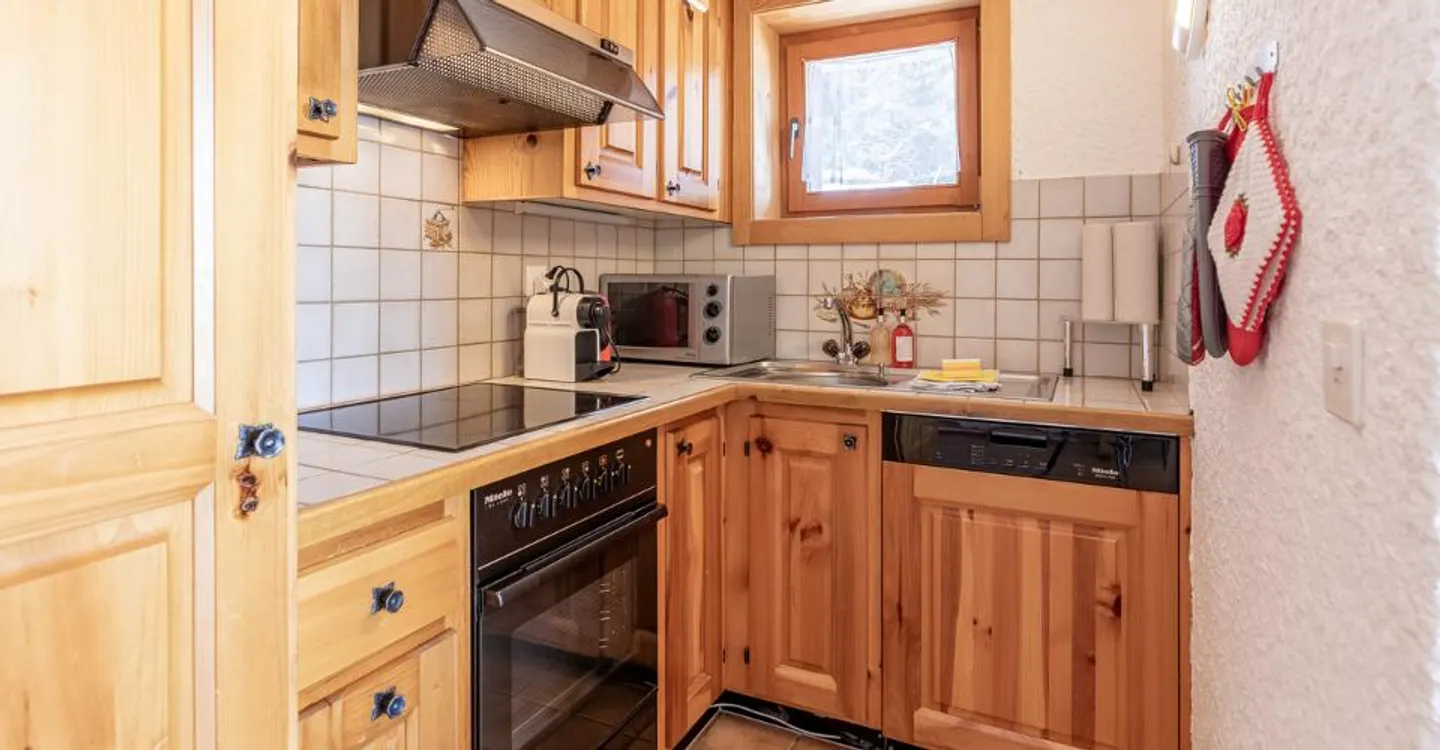 Appartement Charmant avec Vue Alpestre - Photo 4 sur 12