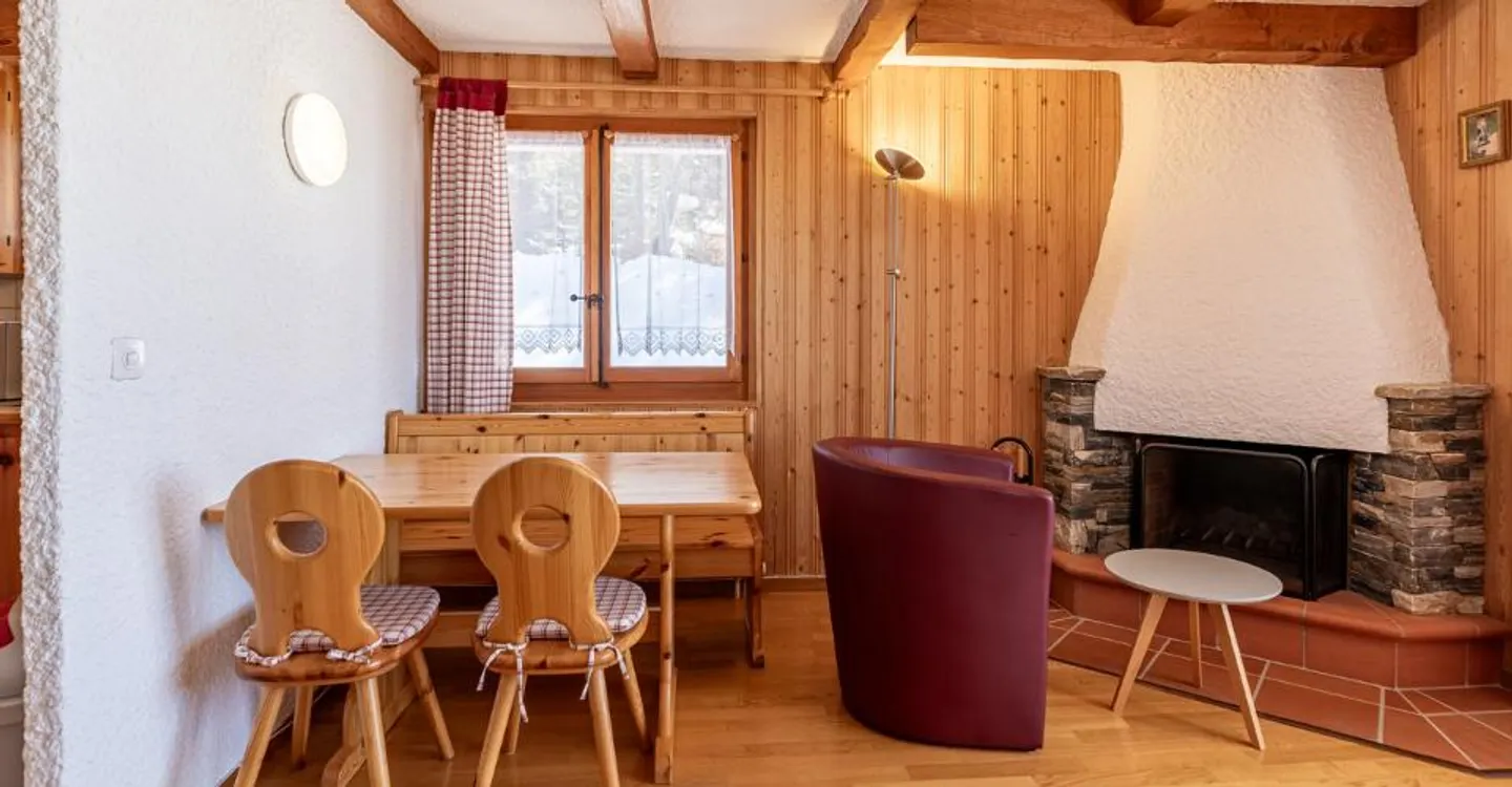 Appartement Charmant avec Vue Alpestre - Photo 5 sur 12