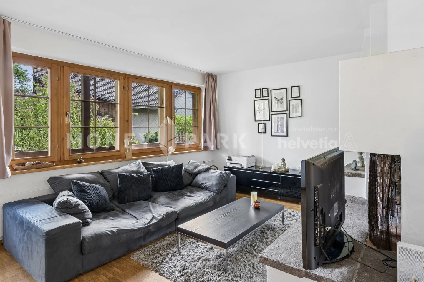 Appartamento attraente di 2,5 stanze con camino e balcone - Foto 2 di 11