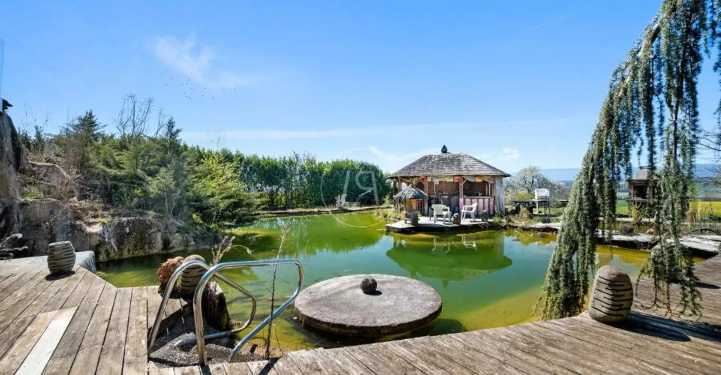 Domaine d'exception avec piscine - Photo 1 sur 12