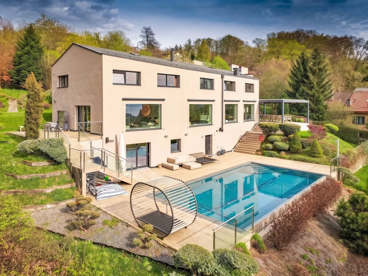 Zeitgenössische Villa mit Seeblick - Foto 1 von 11