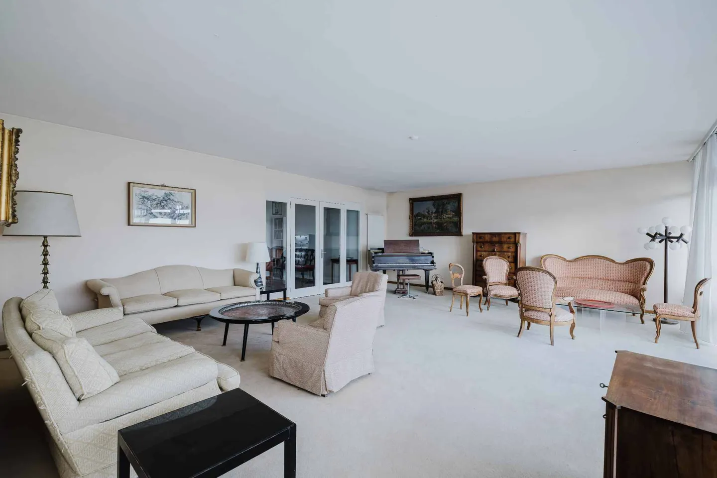 Unique Opportunity: Luxury Apartment on Higher Floor - Photo 2 of 13