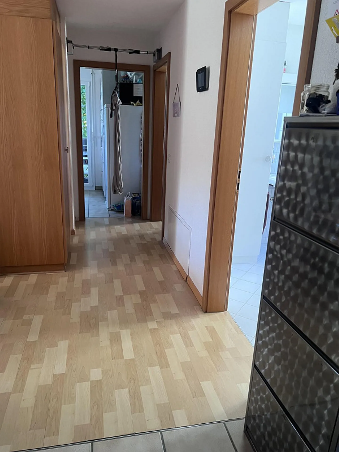 Appartamento luminoso e ben tenuto di 4,5 stanze in affitto - Foto 2 di 9