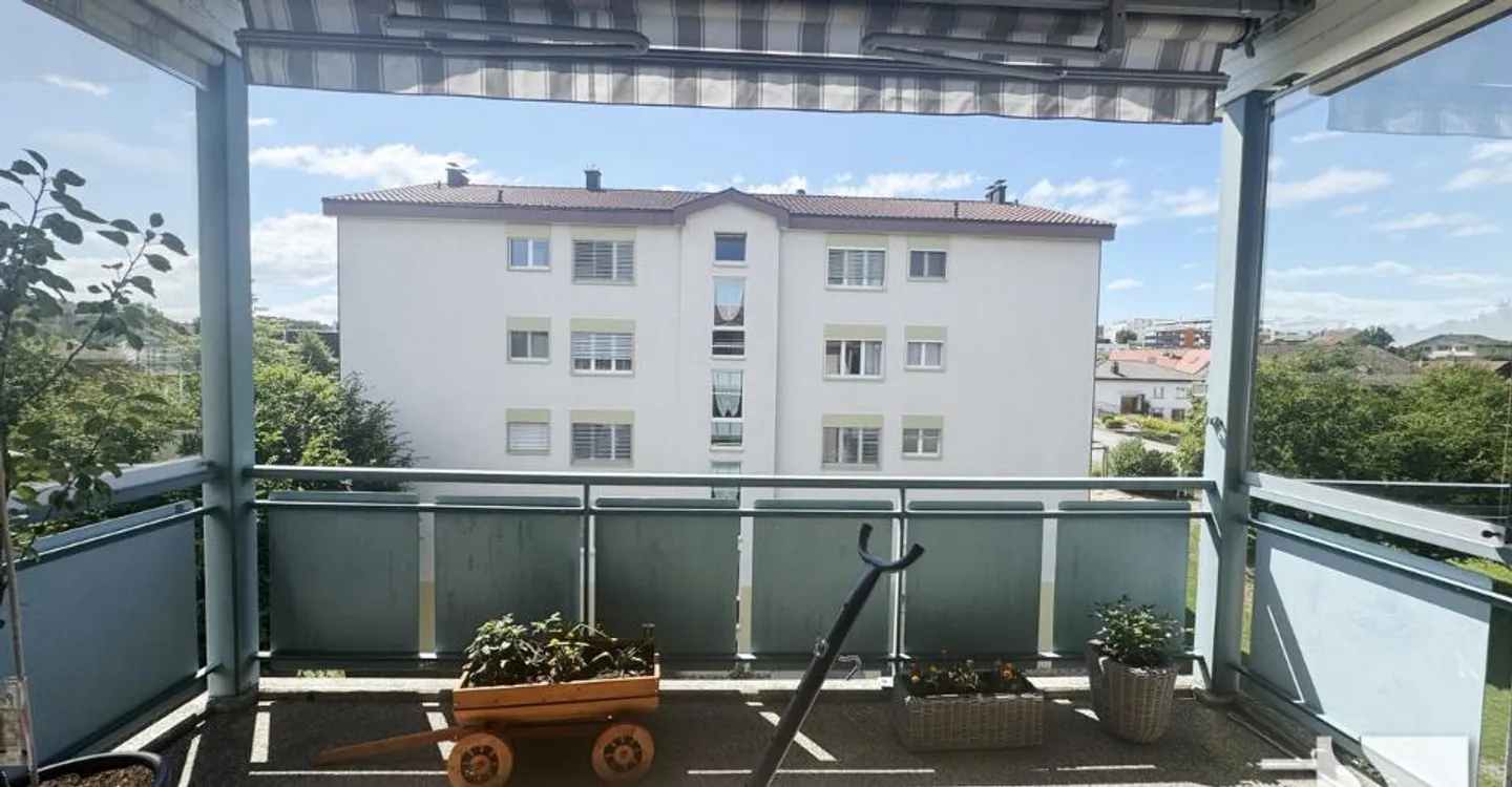 Grosszügige 5-Zimmer-Wohnung im 3. Obergeschoss mit Garagenstellplatz in der Tiefgarage - Foto 6 von 8