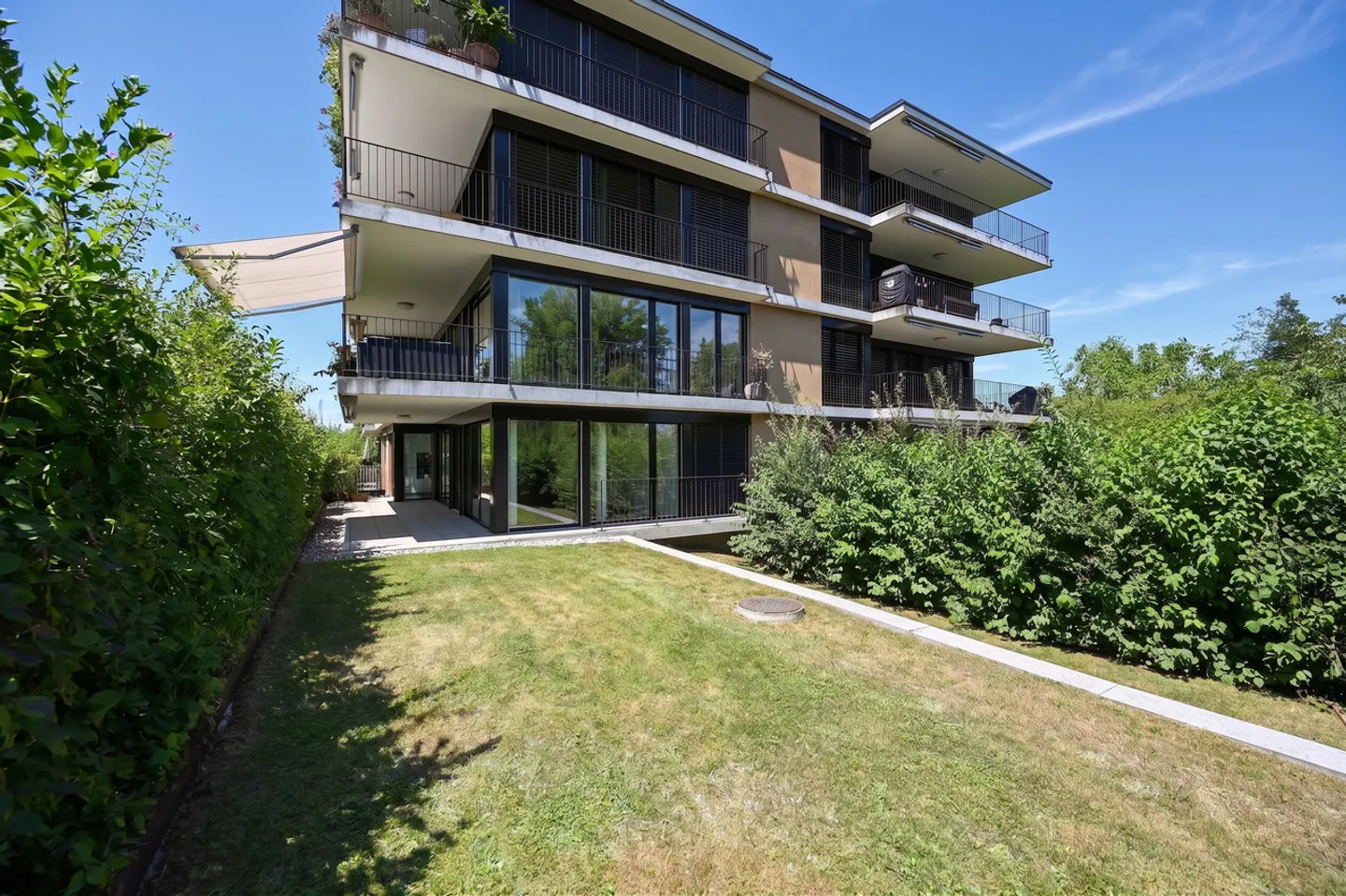 Einzigartige Gartenresidenz - Foto 1 von 14
