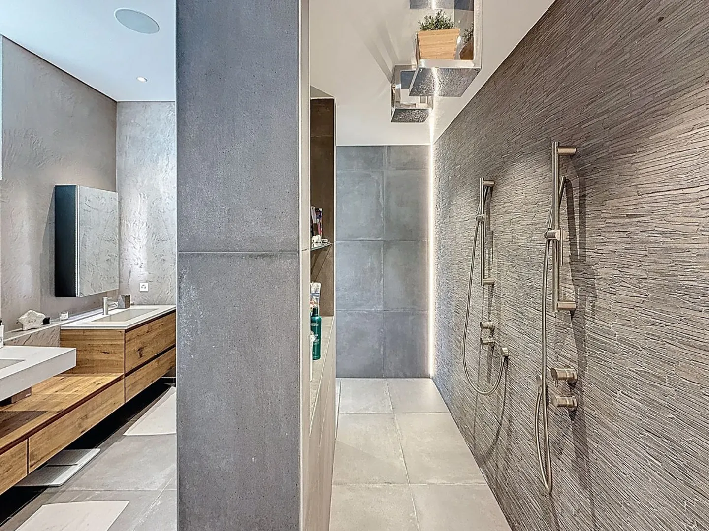 Zeitgenössische Villa mit Seeblick - Foto 7 von 11