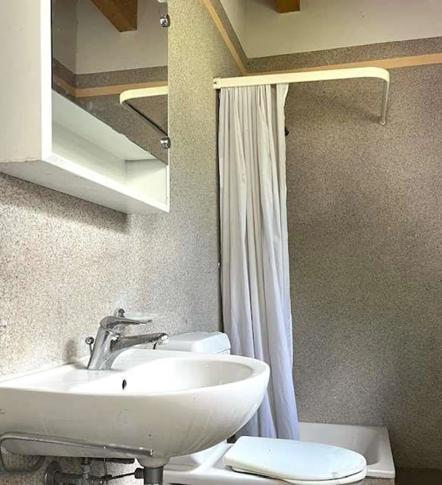 Spacious and customizable storage space in Biasca - Photo 7 of 11
