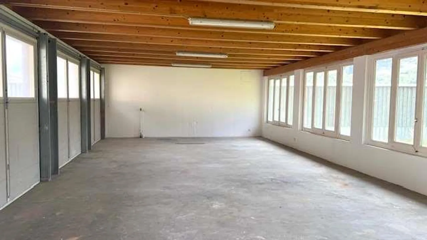 Spacious and customizable storage space in Biasca - Photo 10 of 11