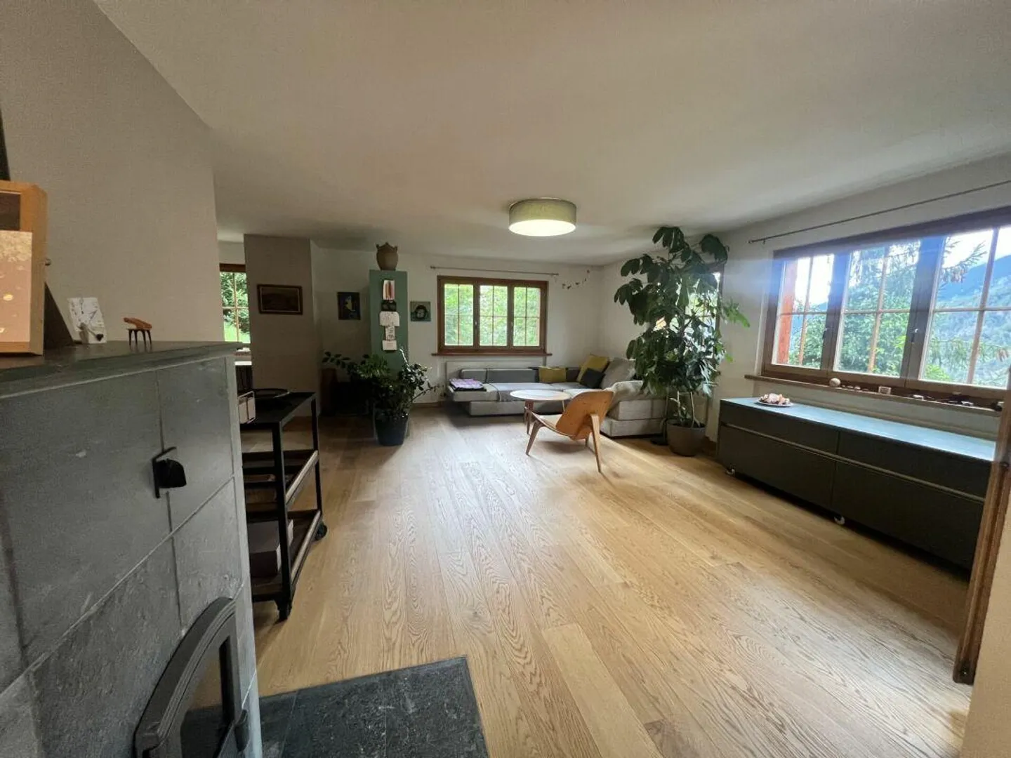 Charming Single-Family Home - Close to the City of Chur and Still in the Green - Photo 3 of 8