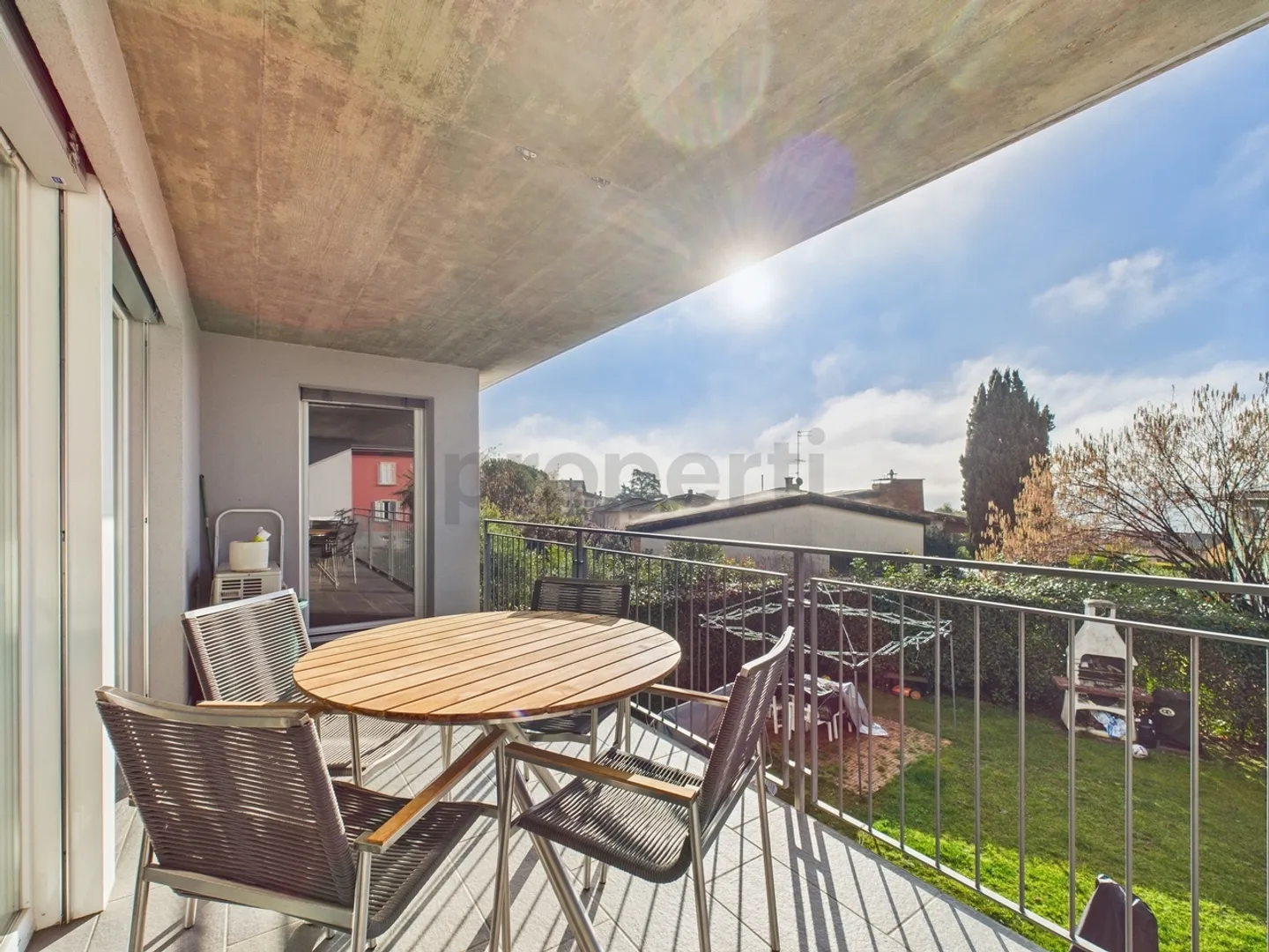 Elegante 4,5-Zimmer-Wohnung mit privatem Parkplatz, Balerna - Foto 5 von 13