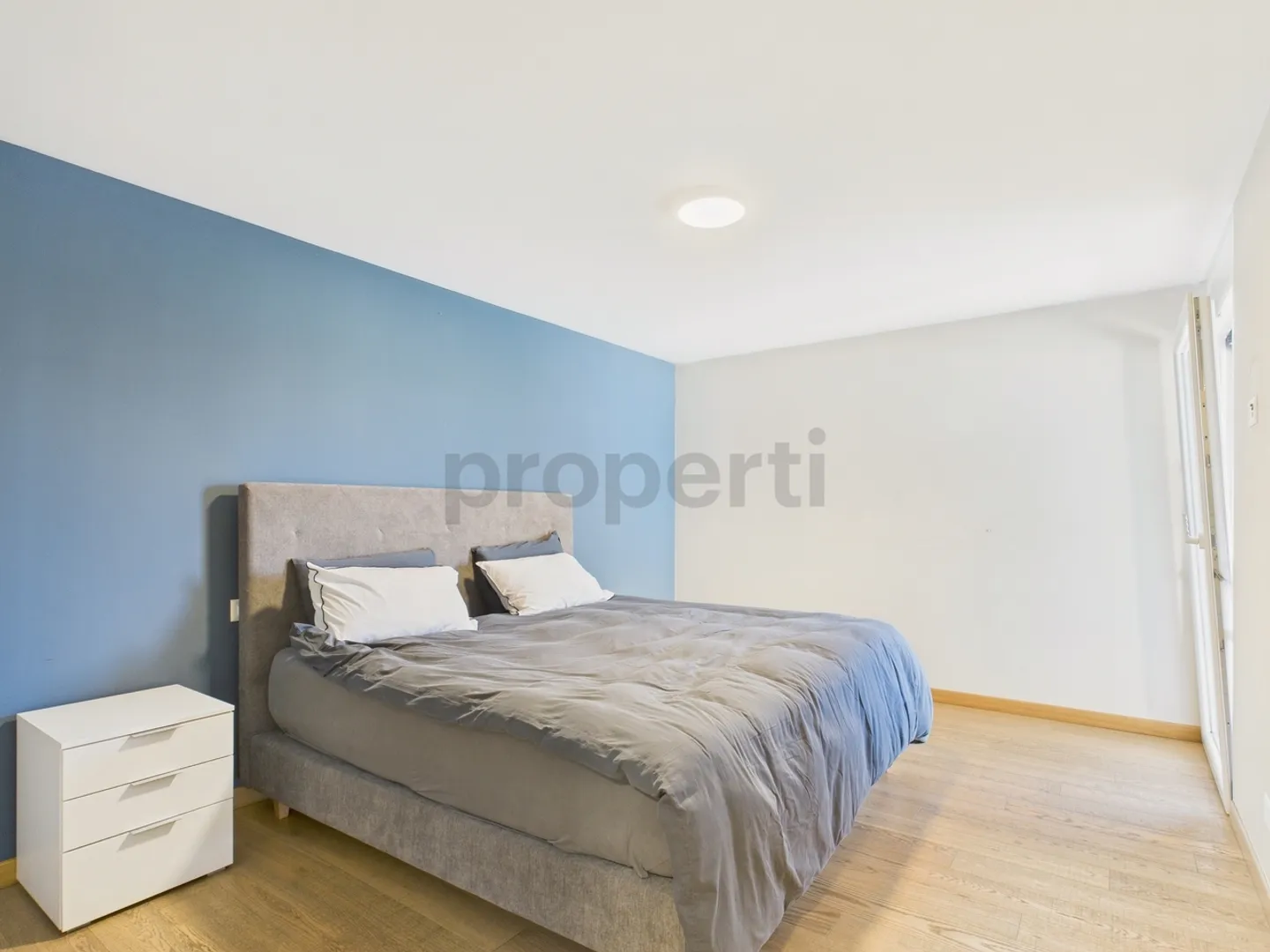 Elegante 4,5-Zimmer-Wohnung mit privatem Parkplatz, Balerna - Foto 7 von 13