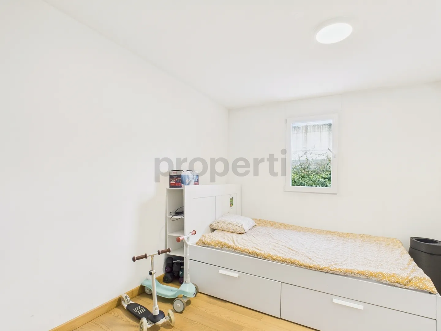 Elegante 4,5-Zimmer-Wohnung mit privatem Parkplatz, Balerna - Foto 9 von 13