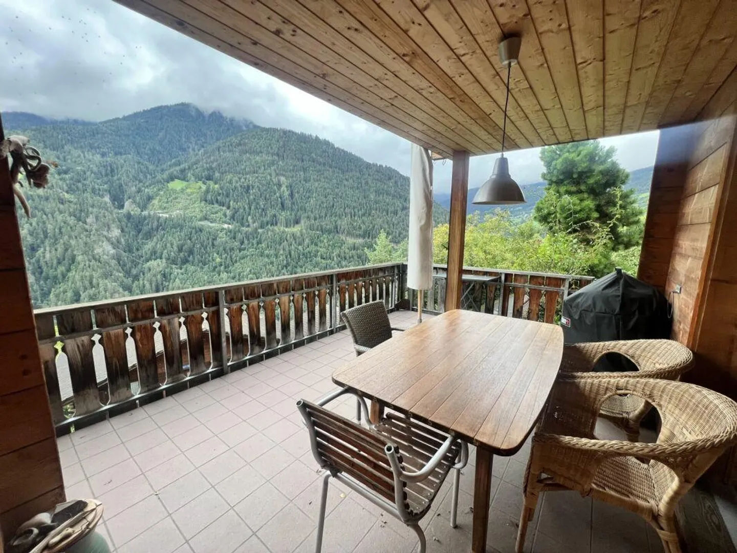 Charming Single-Family Home - Close to the City of Chur and Still in the Green - Photo 8 of 8