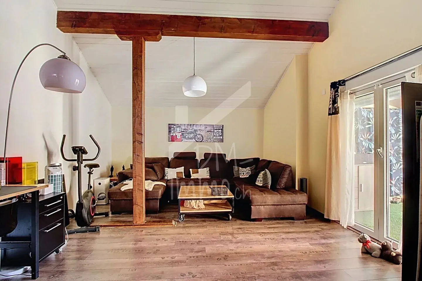 Rental building with 9 units, excellent condition, near center - Photo 2 of 9