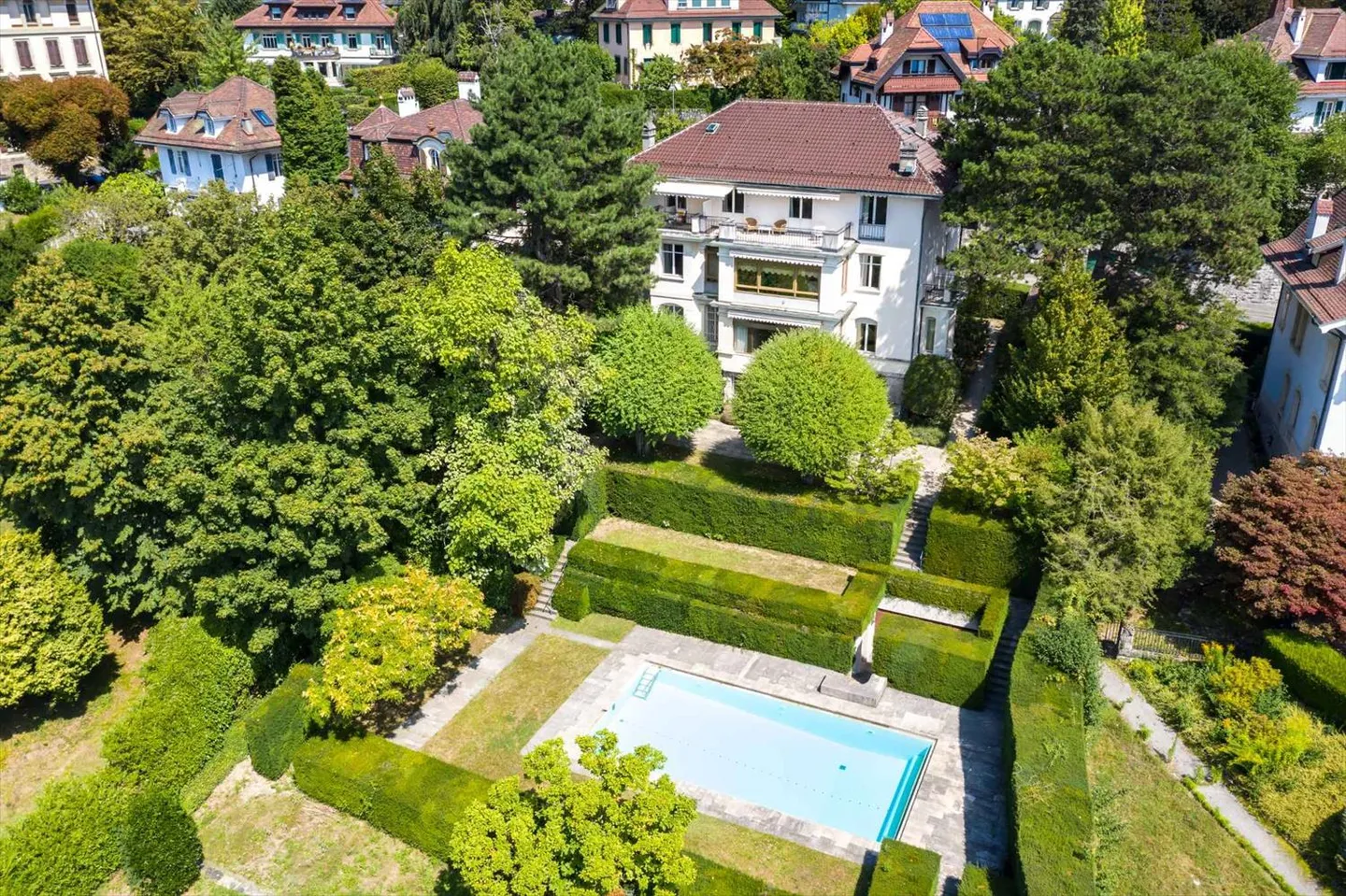 Proprietà elegante con vista dominante sulla città e sul Lago di Ginevra - Foto 1 di 13