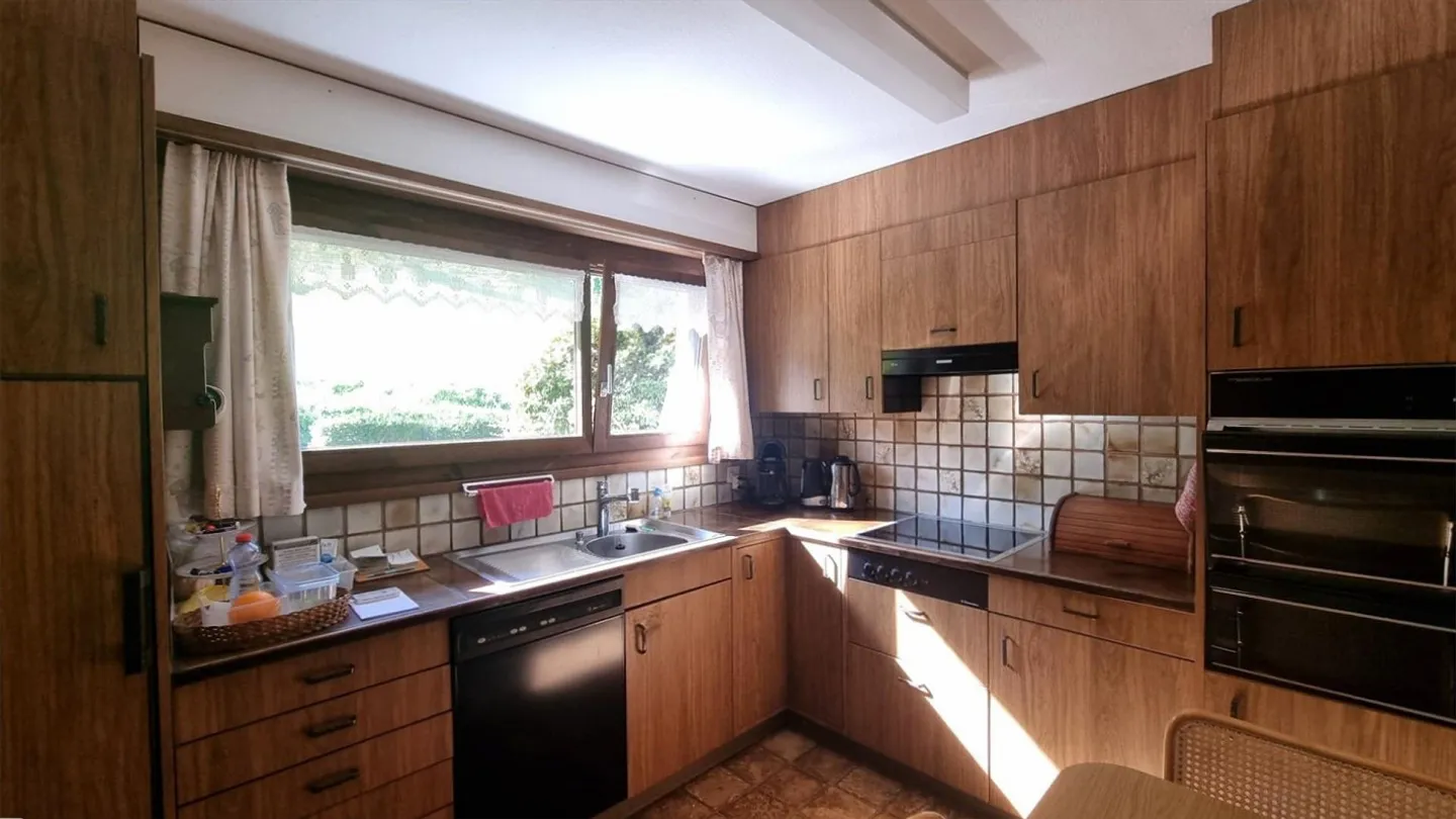Casa unifamiliare di 7,5 stanze adatta alle famiglie con vista sulla natura - Foto 5 di 12