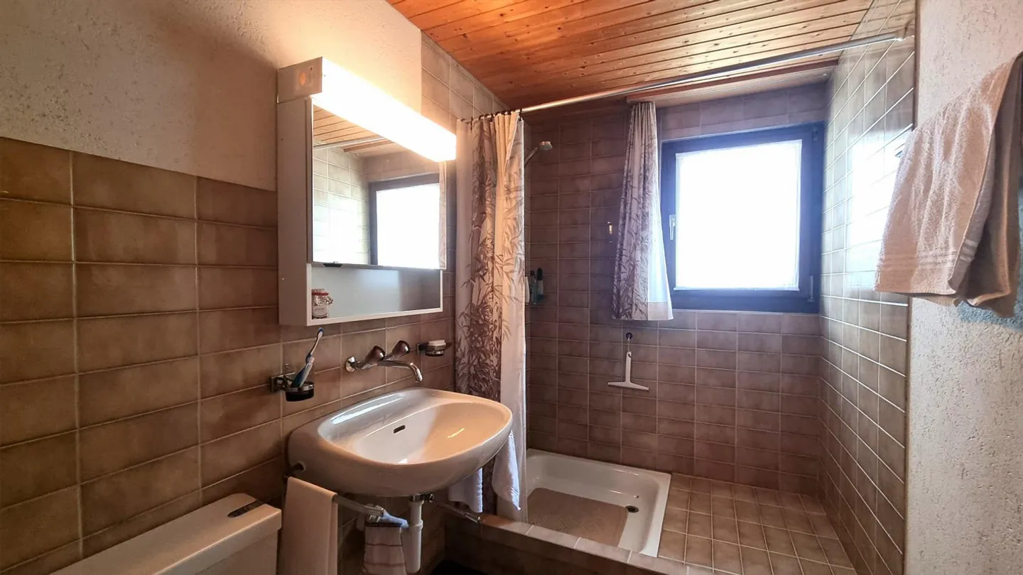 Casa unifamiliare di 7,5 stanze adatta alle famiglie con vista sulla natura - Foto 12 di 12