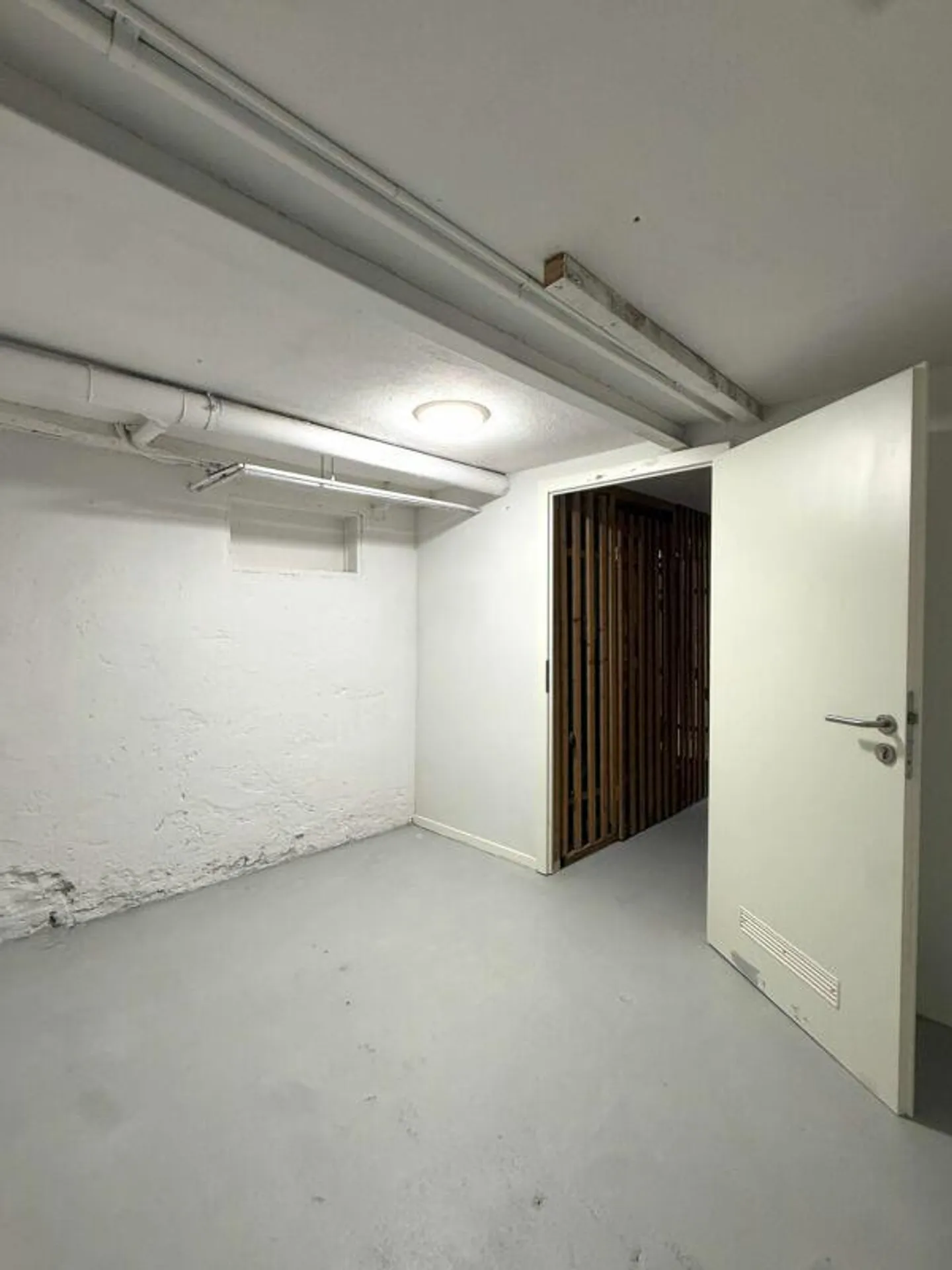 Salle de loisirs lumineuse à louer - Photo 2 sur 2
