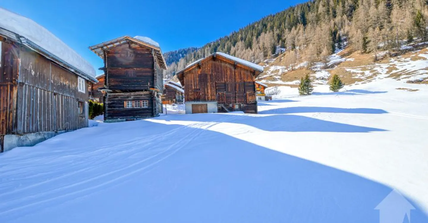 Chalet Charmant avec Potentiel d'Expansion - Photo 3 sur 11