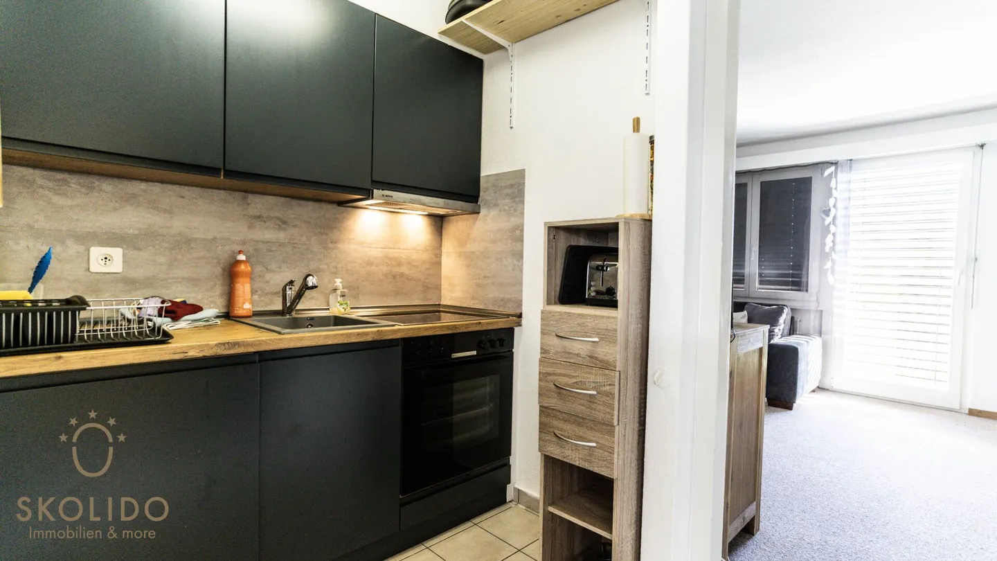Ampio appartamento studio in posizione soleggiata con vista libera - Foto 10 di 26