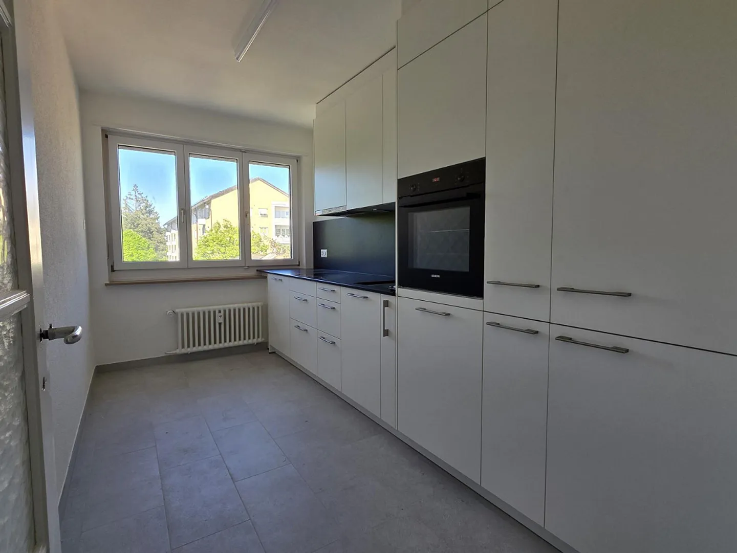Bright 4-room apartment near Kannenfeldpark and Westfeld district - Photo 1 of 14