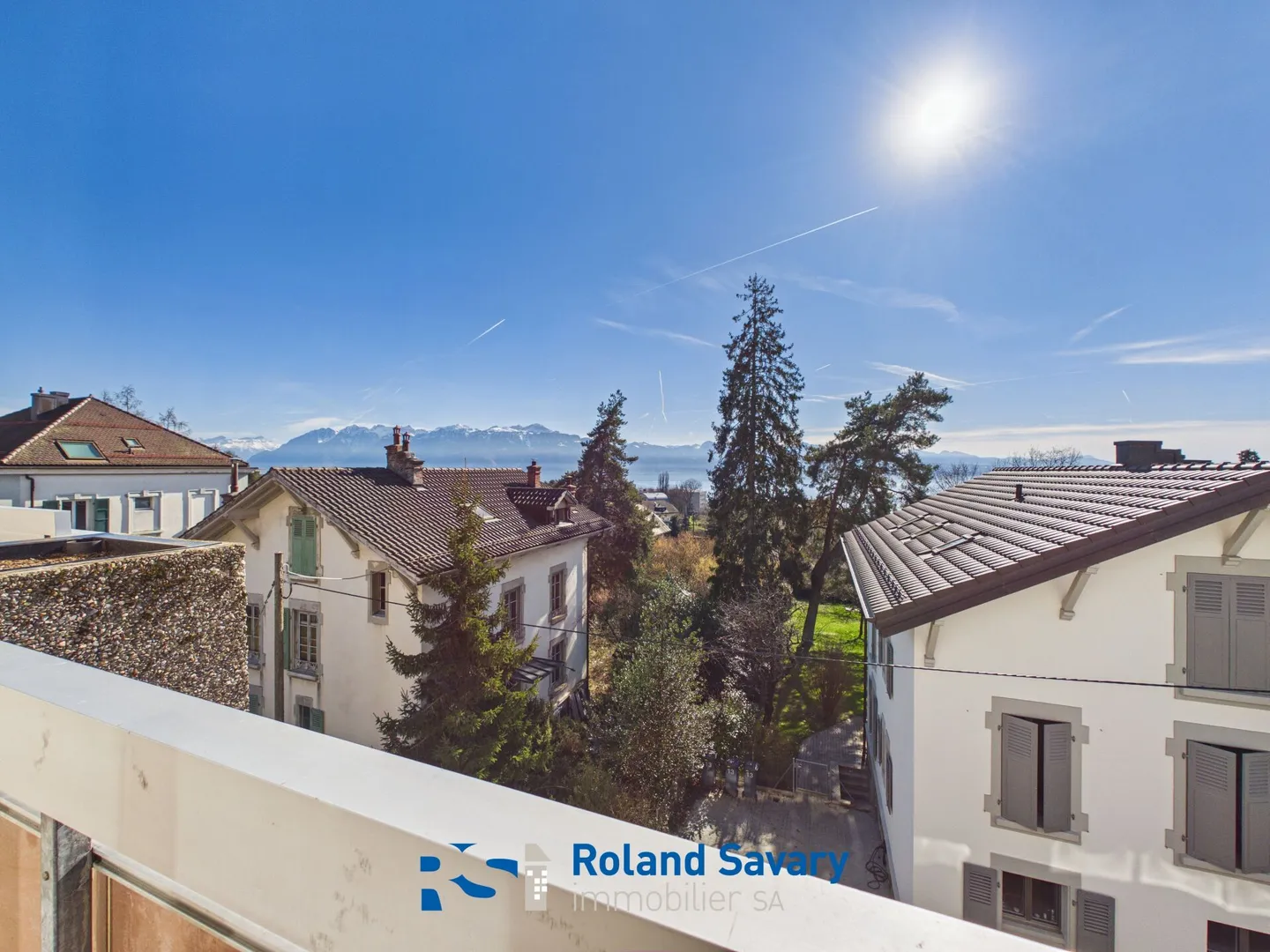 Helles Apartment mit Seeblick - Foto 1 von 14