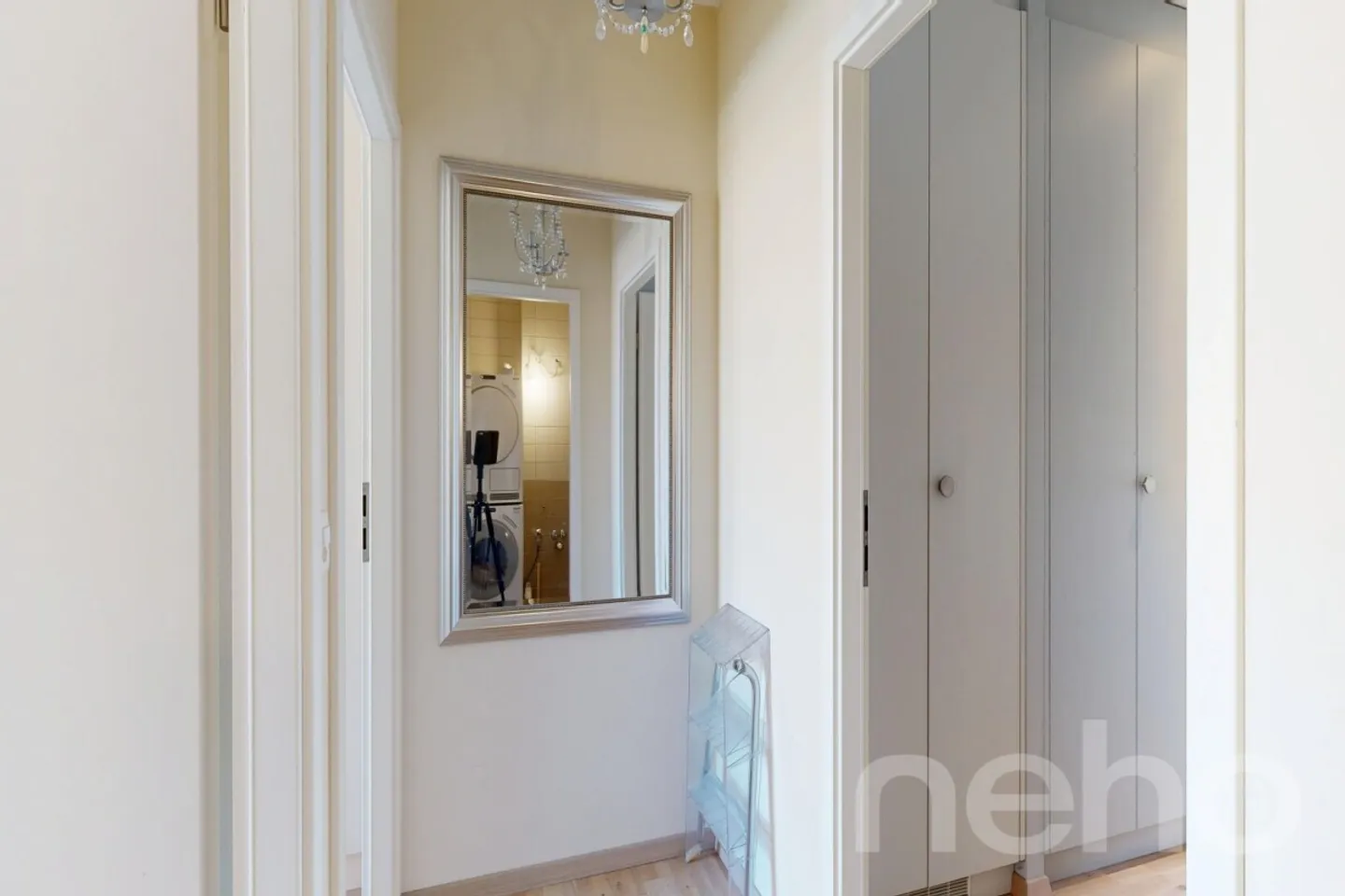 Nur einen Steinwurf von der Straßenbahnhaltestelle entfernt - Foto 10 von 12