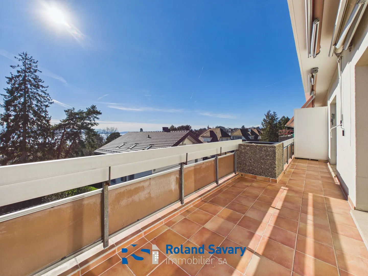 Helles Apartment mit Seeblick - Foto 2 von 14