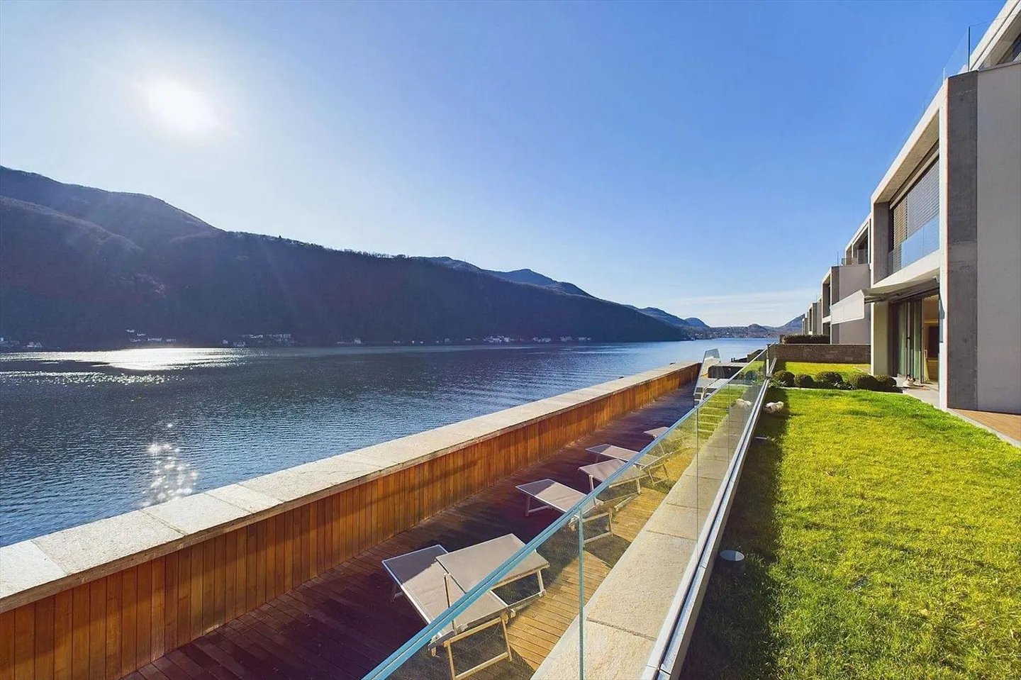 Morcote - Uno su mille! Irresistibile appartamento con giardino in riva al lago | Morcote - Unwiderstehliche Gartenwohnung vom Feinsten, direkt am See - Foto 1 di 13