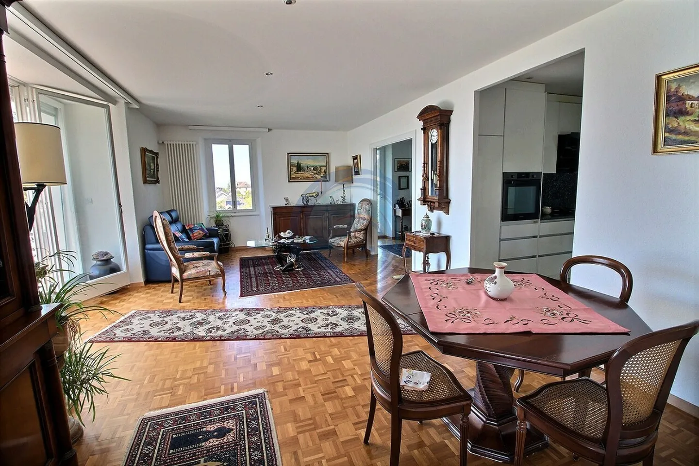 SUPERBA PROPRIETÀ CON 4 APPARTAMENTI E VISTA MOZZAFIATO SUL LAGO - Foto 9 di 17