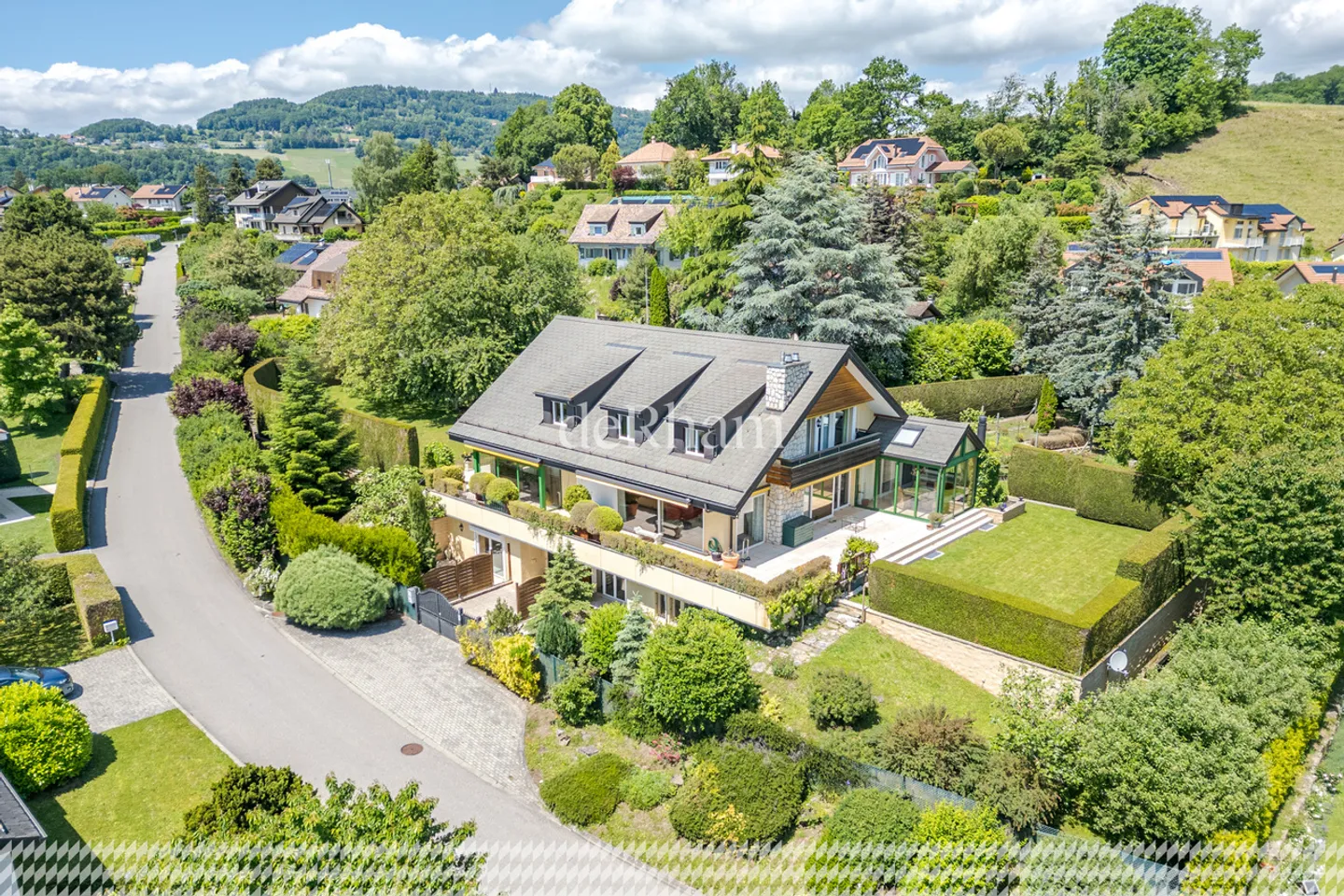 Stunning Villa in Saint-Légier - Photo 1 of 24