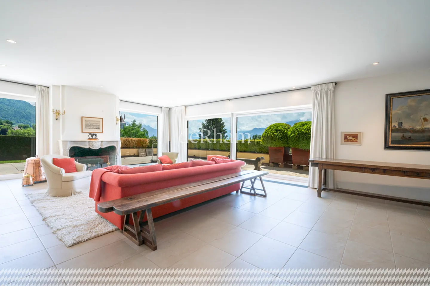 Stunning Villa in Saint-Légier - Photo 4 of 24