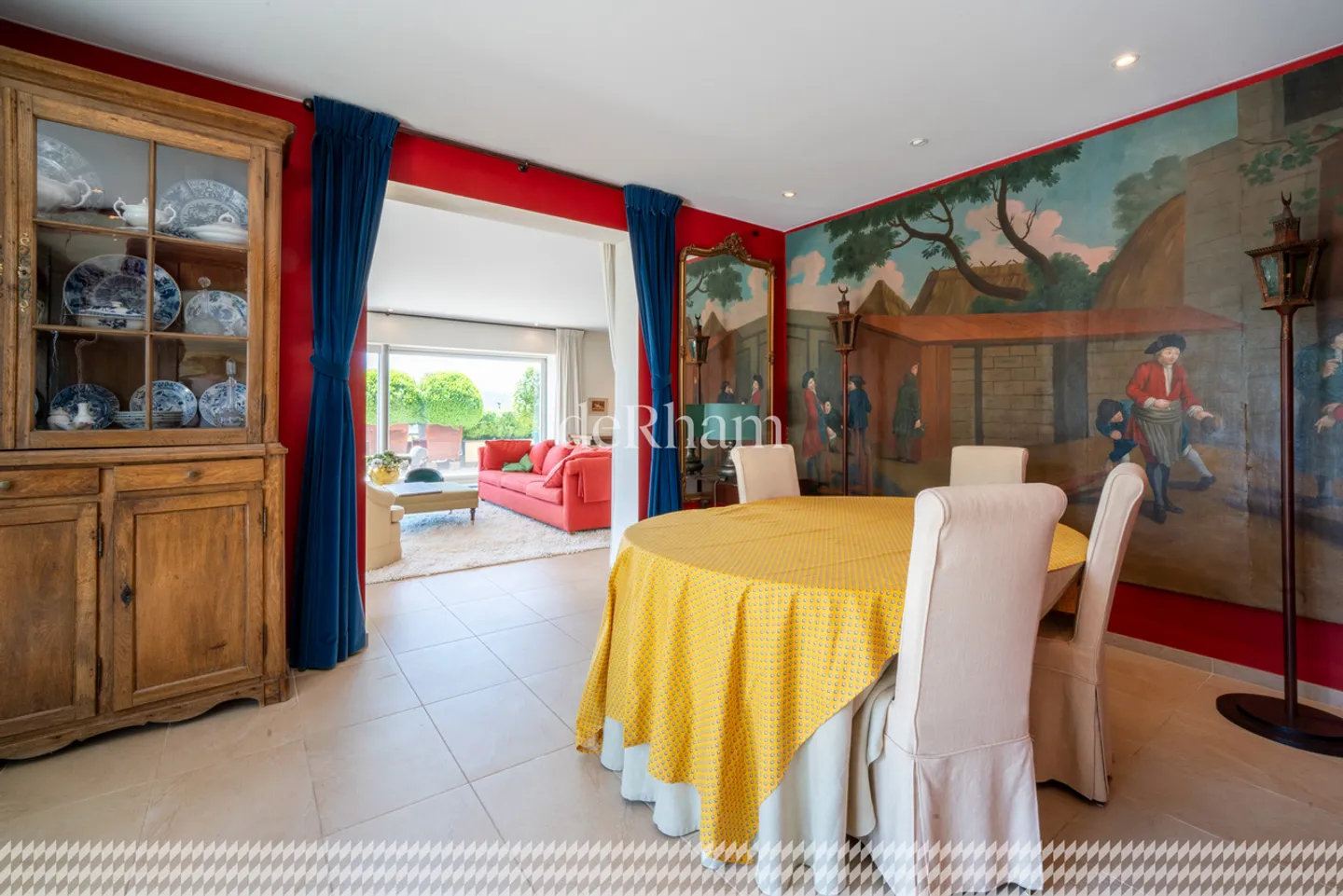 Stunning Villa in Saint-Légier - Photo 8 of 24