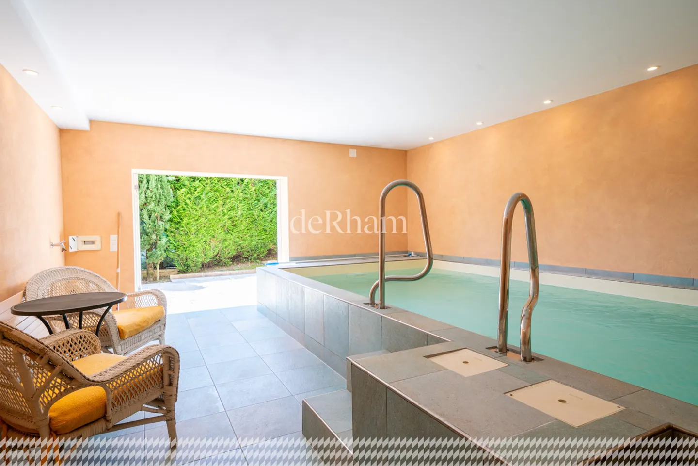 Stunning Villa in Saint-Légier - Photo 17 of 24