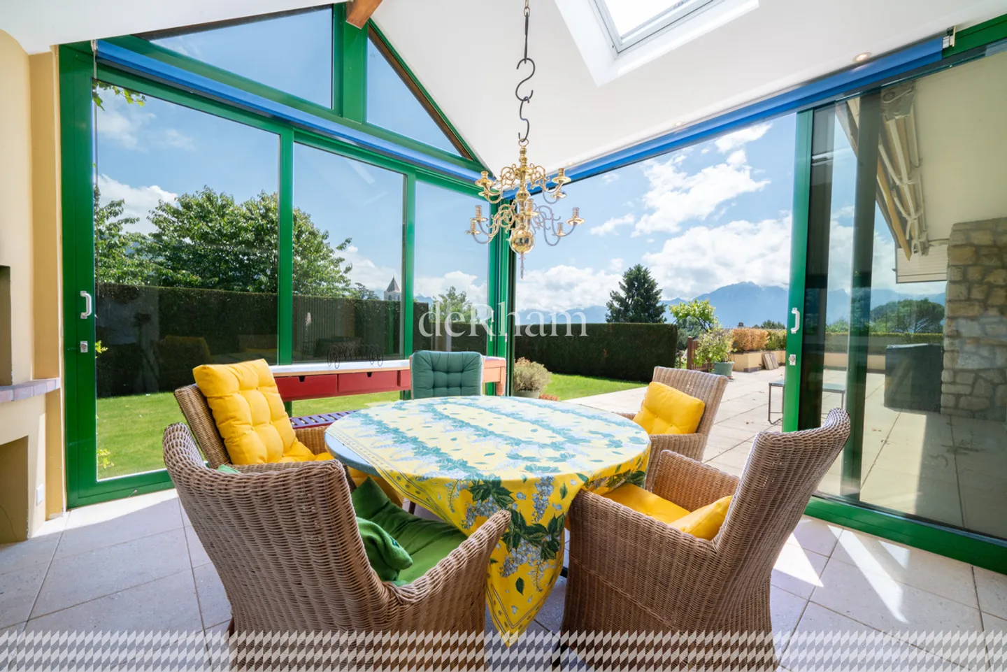 Stunning Villa in Saint-Légier - Photo 11 of 24