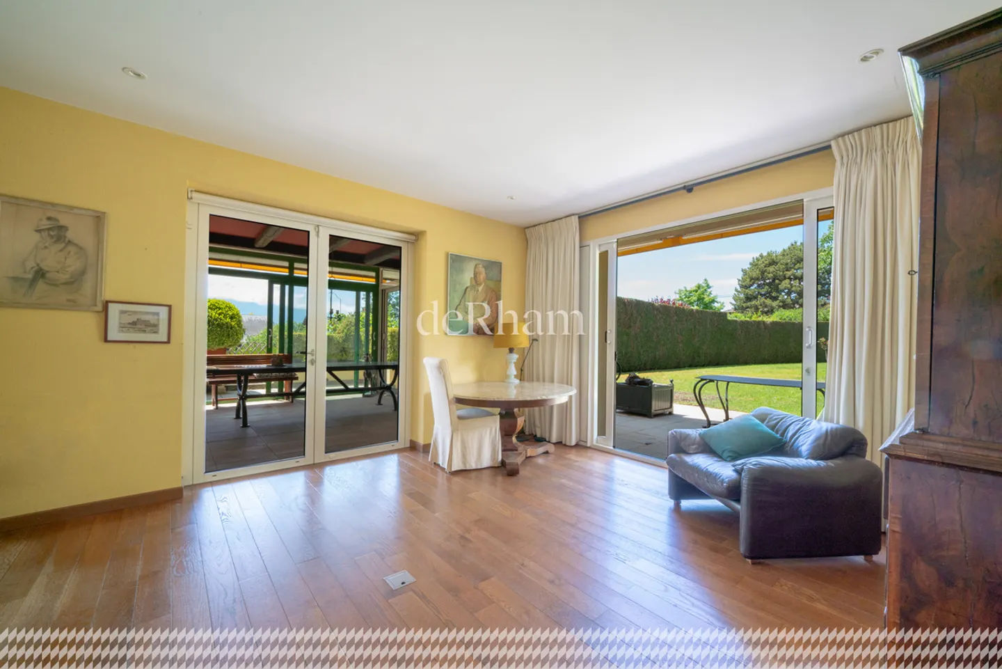 Stunning Villa in Saint-Légier - Photo 12 of 24