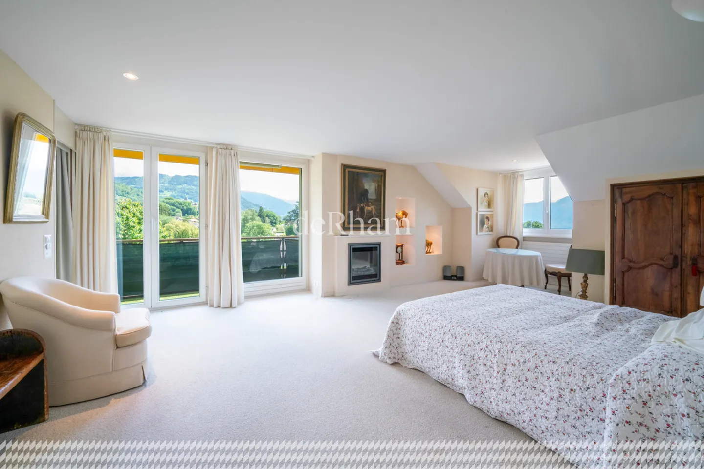 Stunning Villa in Saint-Légier - Photo 13 of 24