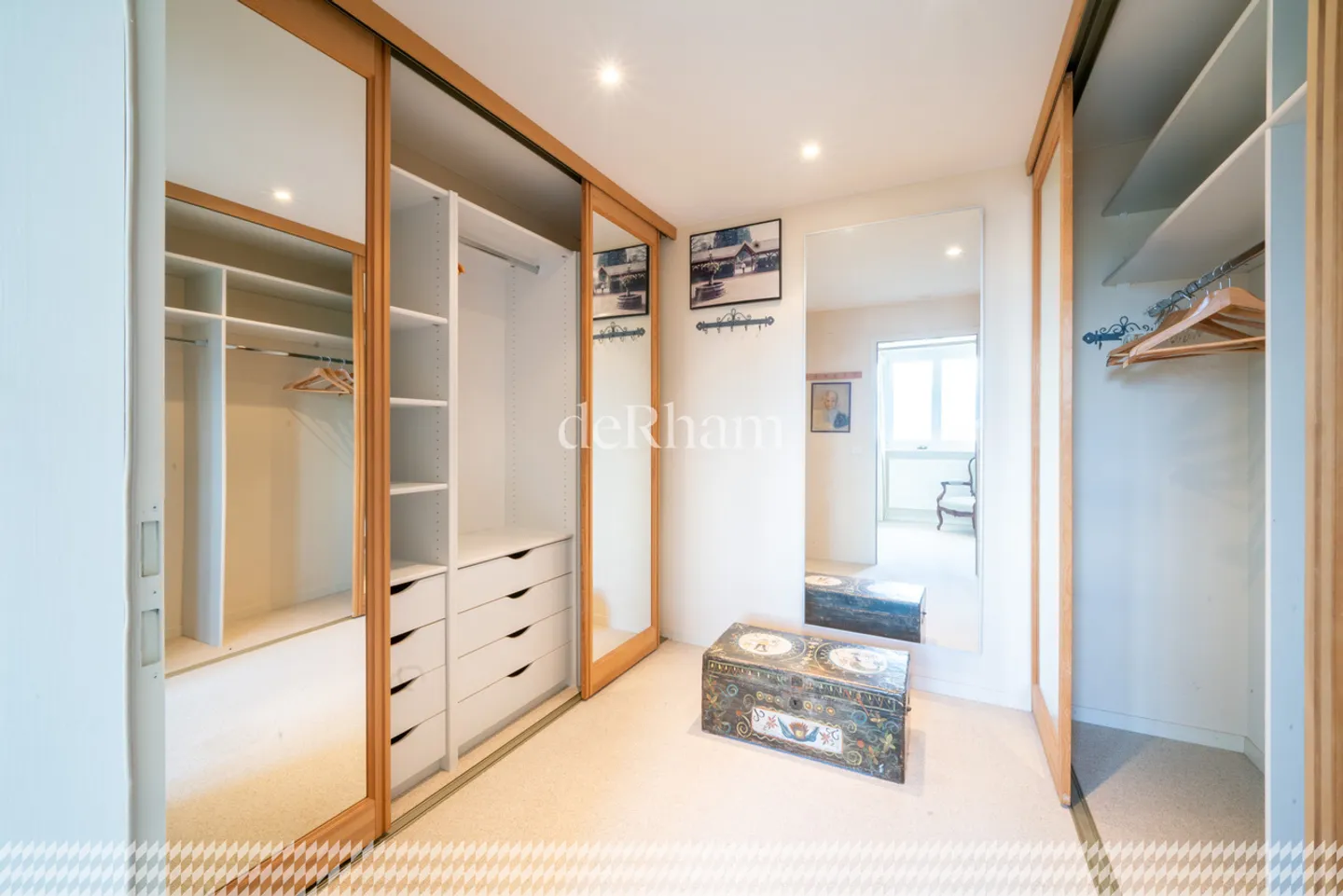 Stunning Villa in Saint-Légier - Photo 14 of 24