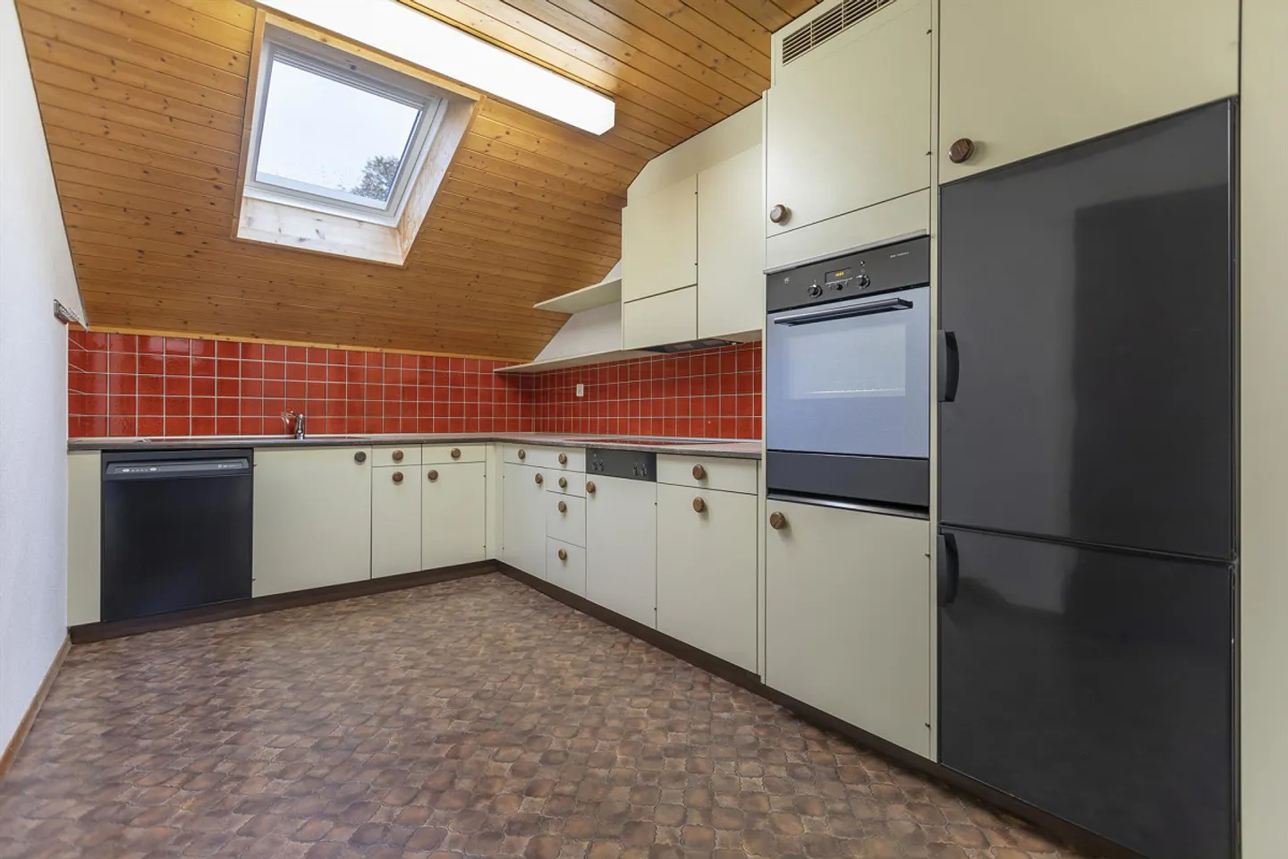 Grosszügige Dachwohnung - Foto 3 von 8